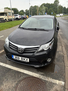 Toyota Avensis 2014 1.8 (6 foto / 6)