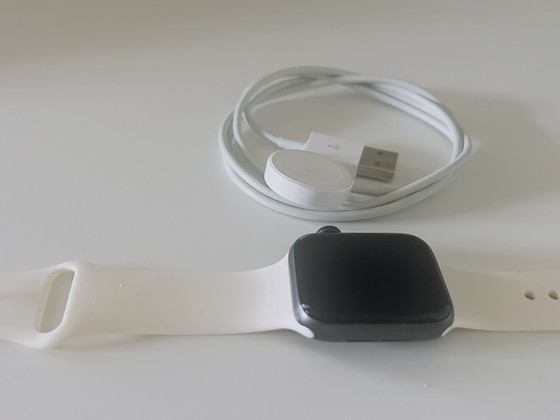Apple Watch 5 40 мм