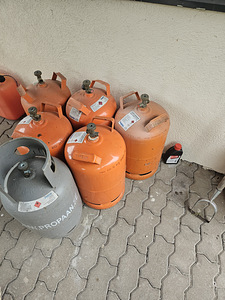Газовые баллоны (2 фото из 4)