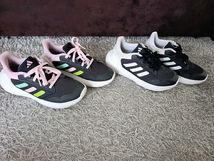 Кроссовки Adidase, р. 36 (1 фото из 1)