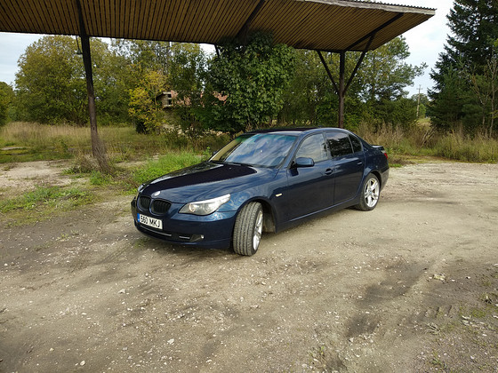 M: BMW 530XI, много доп. опций