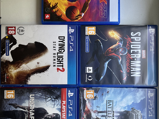 Продам комплект игр для PlayStation 4 / PlayStation 5