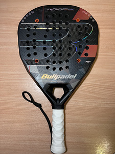 Padeli reket Bullpadel Neuron 02 Edge 2026 by Fede Chingotto (1 foto / 6)