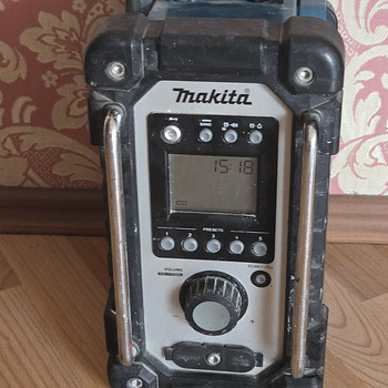 Radio Makita