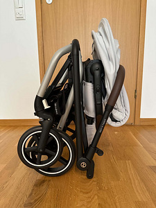 Прогулочная коляска Cybex Eezy S Twist+ 2 (8 фото из 10)