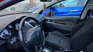 Peugeot 207 SW (7 foto / 8)