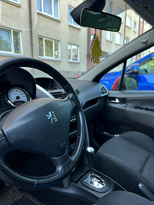 Peugeot 207 SW (8 foto / 8)