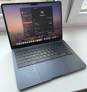 MacBook Air 2022 (1 фото из 2)