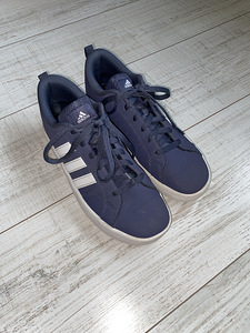 Adidase tossud (3 foto / 3)