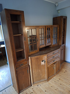 Антикварный секционный шкаф (2 фото из 2)