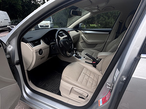 Skoda Octavia (3 фото из 10)
