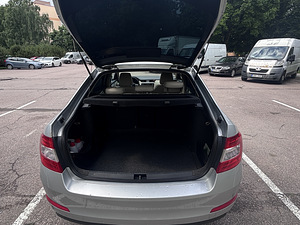 Skoda Octavia (7 фото из 10)