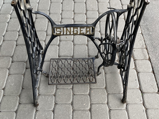 Чугунная ножка швейной машины Singer