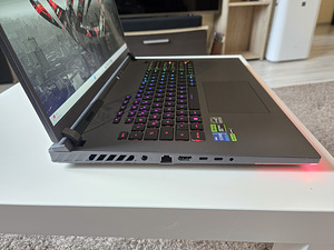 ASUS ROG STRIX G814GI I7-13650HX RTX-4070 (4 фото из 7)
