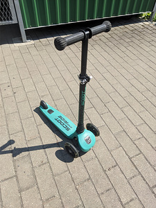 Самокат Scoot and Ride Highwaykick 3 LED (1 фото из 2)