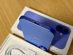 Apple iPhone 16 Ultramarine 128GB uueväärne! Aku 100% (2 foto / 8)