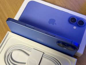 Apple iPhone 16 Ultramarine 128GB uueväärne! Aku 100% (4 foto / 8)