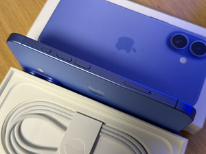 Apple iPhone 16 Ultramarine 128GB uueväärne! Aku 100% (5 foto / 8)