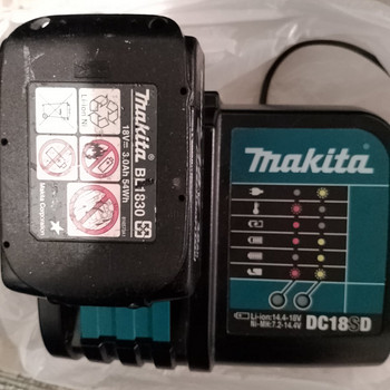 Makita laadija ja aku 3Ah
