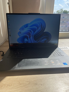 Asus (1 фото из 8)