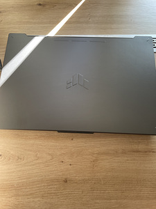 Asus (2 фото из 8)