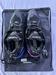 BALENCIAGA RUNNER LED (2 foto / 7)