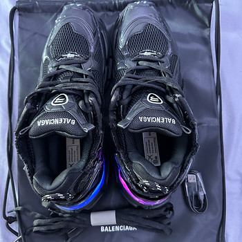 BALENCIAGA RUNNER LED