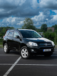 Toyota RAV4 Luxury 4WD LPG (1 фото из 15)