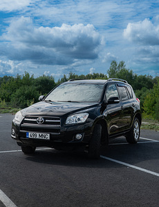 Toyota RAV4 Luxury 4WD LPG (2 фото из 15)