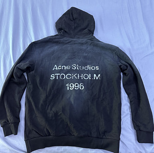 Худи Acne Studios (1 фото из 4)