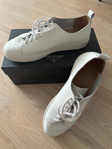 Royal RepubliQ Doric Derby Shoe (1 foto / 7)