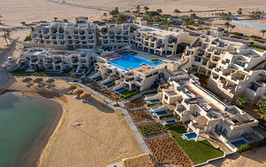CREEK HOTEL & RESIDENCES (1 фото из 10)