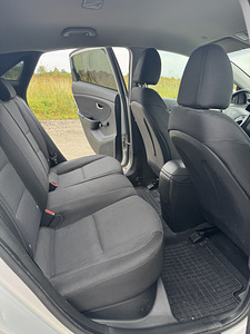 Hyundai i30 1.4 66 кВт (11 фото из 11)