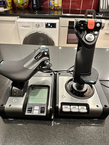 Logitech X52 Pro (3 foto / 4)