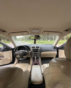 Lexus IS250 (7 фото из 7)