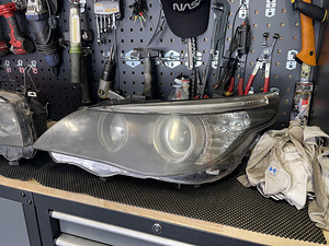 Передние фары facelift BMW e60 (2 фото из 6)