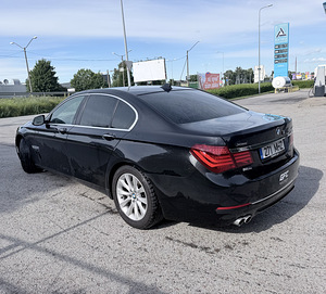 BMW 730 Xdrive (4 фото из 9)
