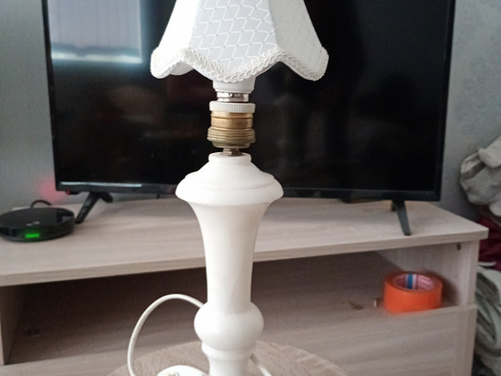 Laua lamp valgest marmorist vanas stiilis