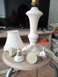 Laua lamp valgest marmorist vanas stiilis (3 foto / 6)