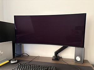 Alienware 34" 240Hz QD-OLED monitor + lauakinnitus (1 foto / 4)