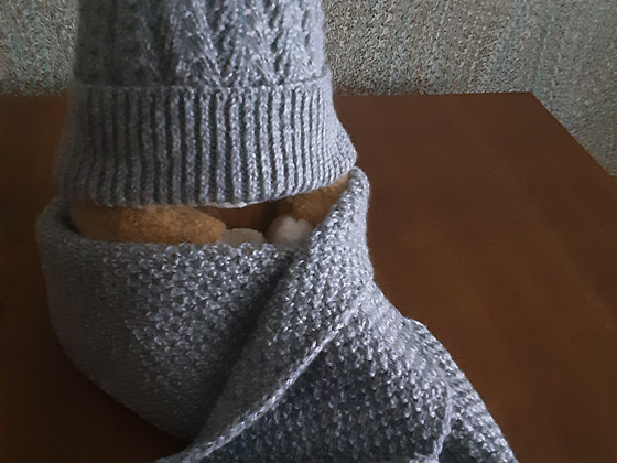 Шапка и шарф