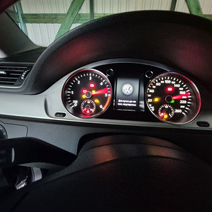 VW Passat (3 foto / 7)