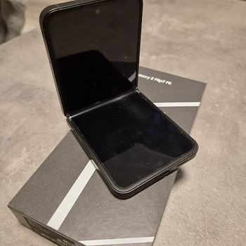 Samsung Galaxy Z Flip 7 FE