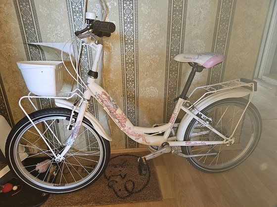 Jalgrattas tüdrukule 20