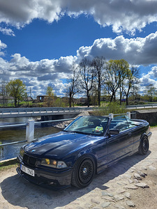 BMW 318 2.8 142кВт (2 фото из 14)