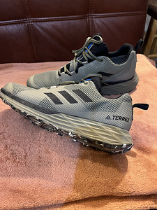 Adidas (1 фото из 3)