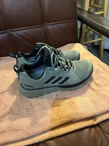 Adidas (3 фото из 3)