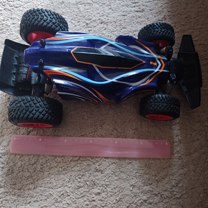 Suur puldiga auto Wroow Buggy (1:10, 2.4 GHz) + akud ja pult (5 foto / 6)