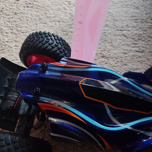 Suur puldiga auto Wroow Buggy (1:10, 2.4 GHz) + akud ja pult (6 foto / 6)