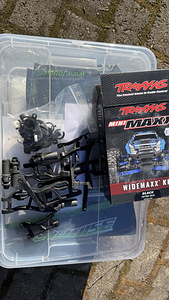 Traxxas Mini maxx (8 фото из 9)